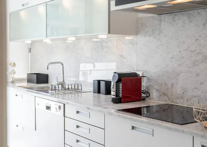 La Vie - Center & Free Park * Funchal (Madeira)