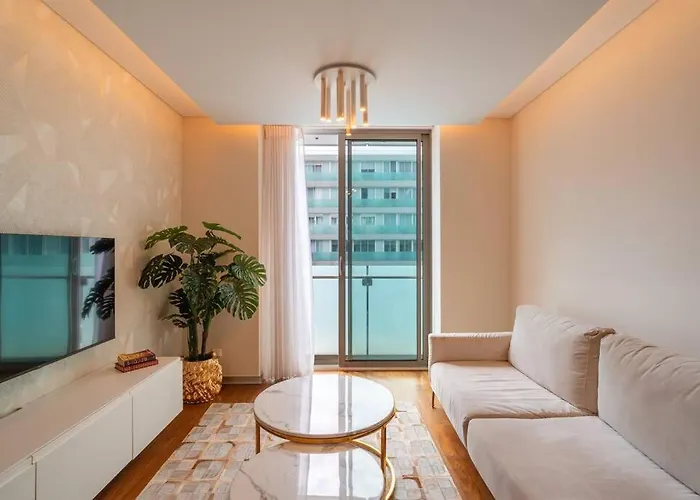 La Vie - Center & Free Park